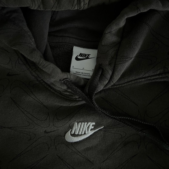 Women’s Nike Hoodie - Picture 2 of 3